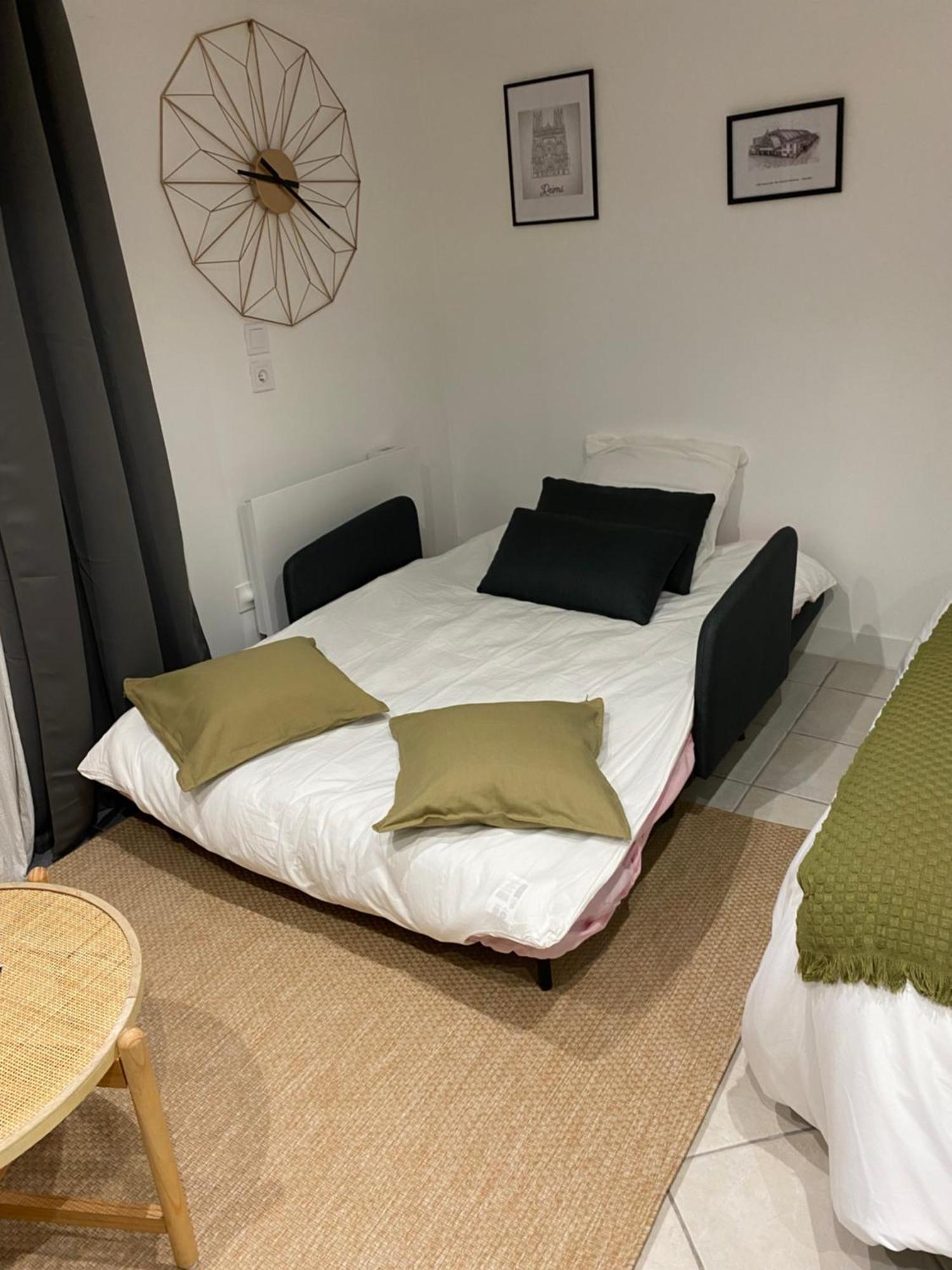 Appart Studio Rdc De Maison Avec Exterieur Proche Reims Тинкё Экстерьер фото